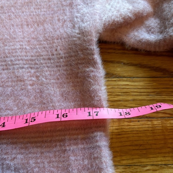 Super soft pink sweater - Picture 5 of 7